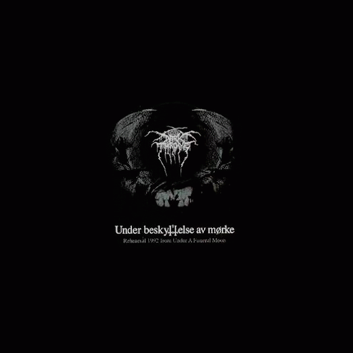 Darkthrone : Under Beskyt'telse av Mørke